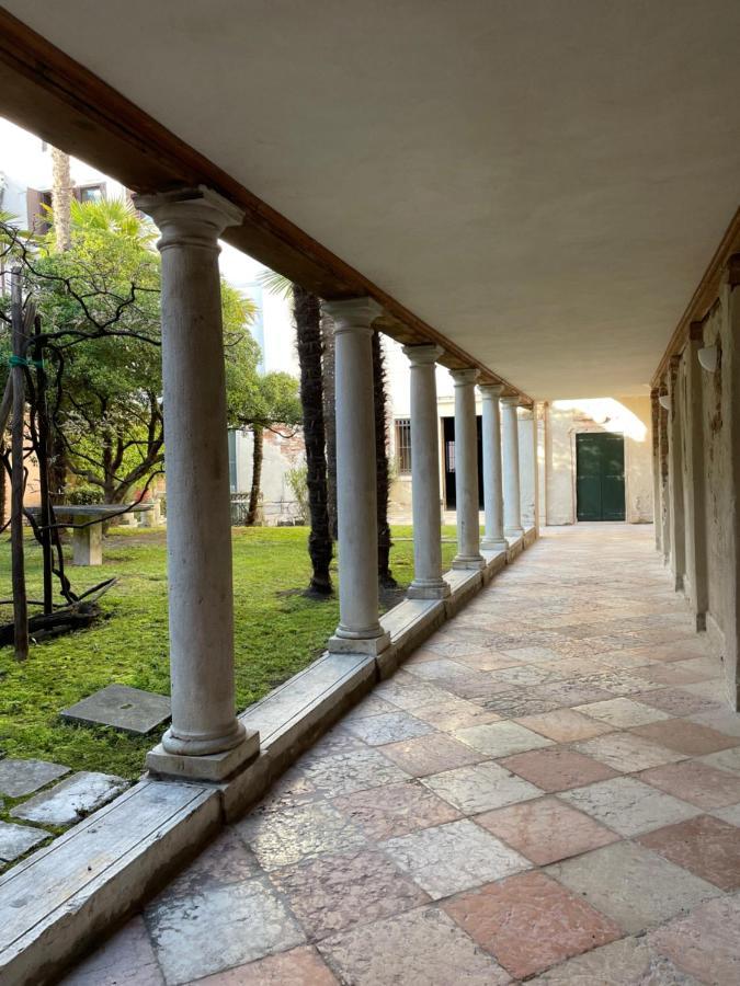In A Lovely Garden Biennale Flat Venice Ngoại thất bức ảnh