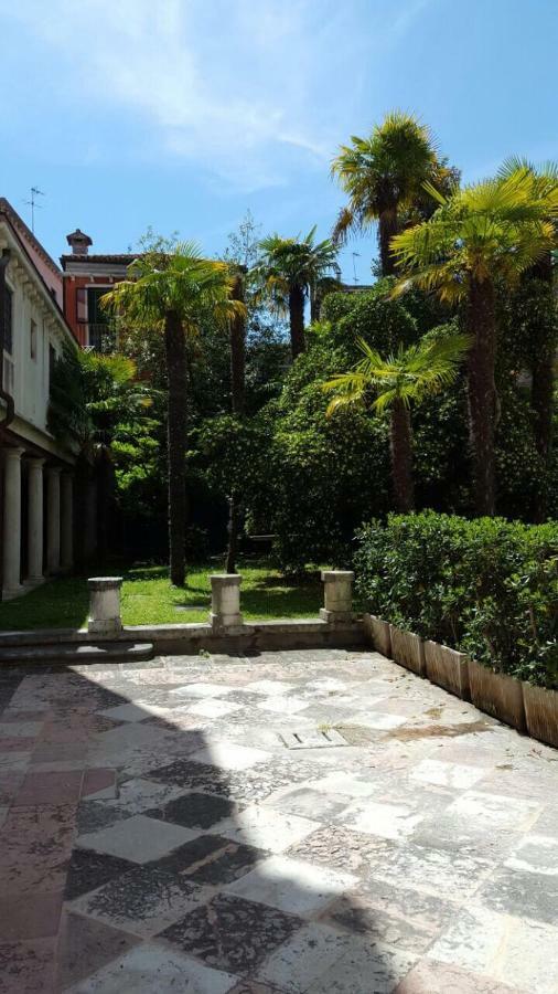 In A Lovely Garden Biennale Flat Venice Ngoại thất bức ảnh